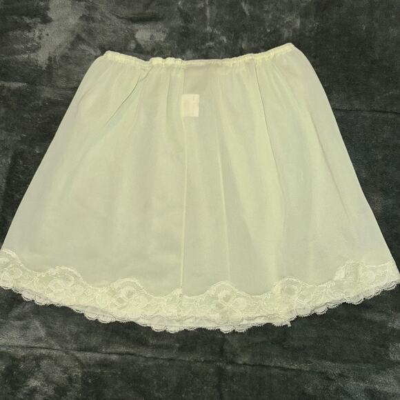 VTG Deena Intimates Half Slip Womens Medium Green Lace Trim Petticoat Underskirt - Picture 5 of 5